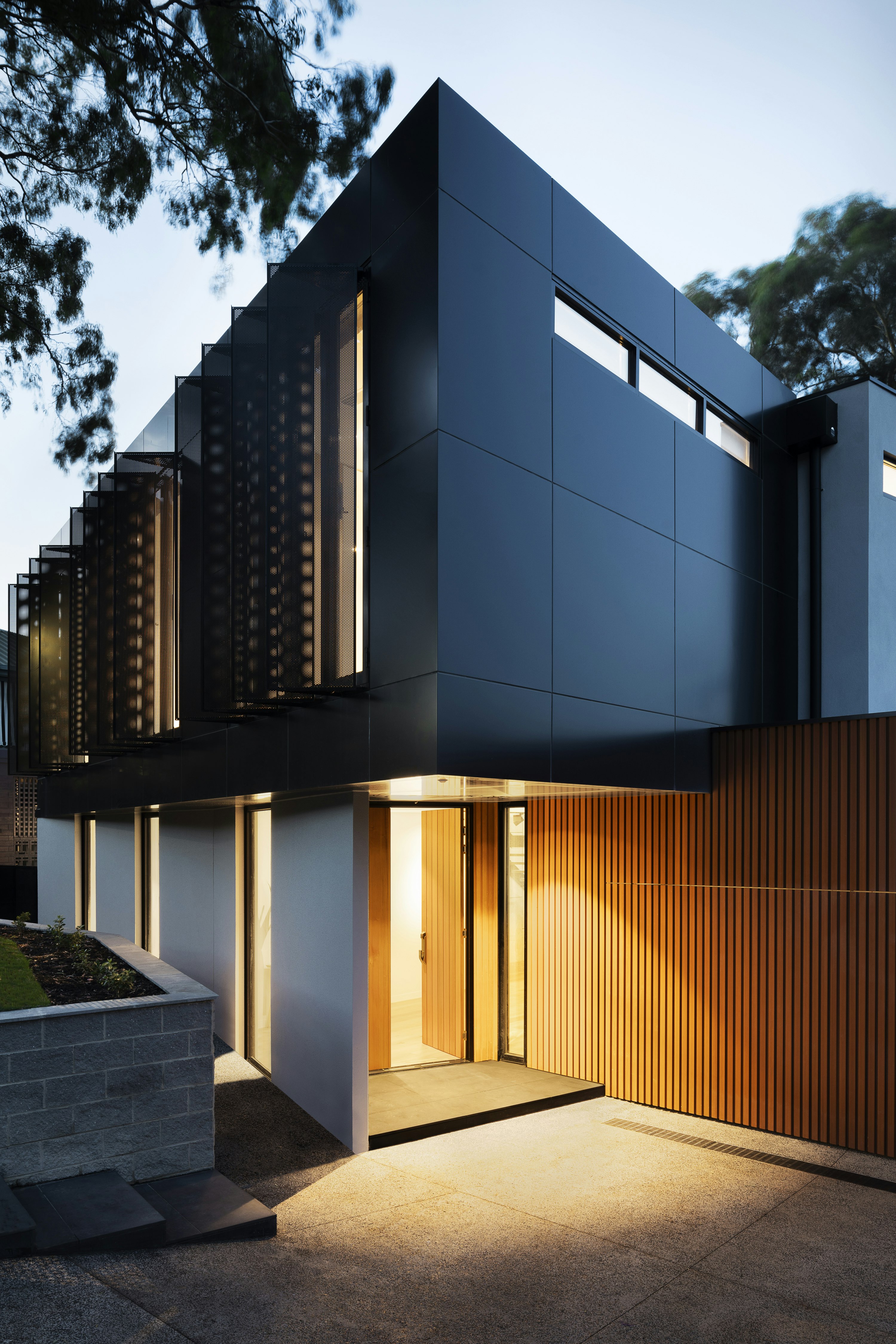 Chalet exterior pintado